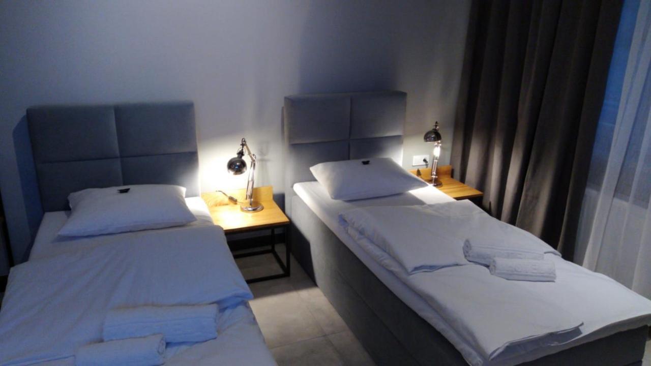Apartsuites I Sorau Жари Екстериор снимка A room at the hotel