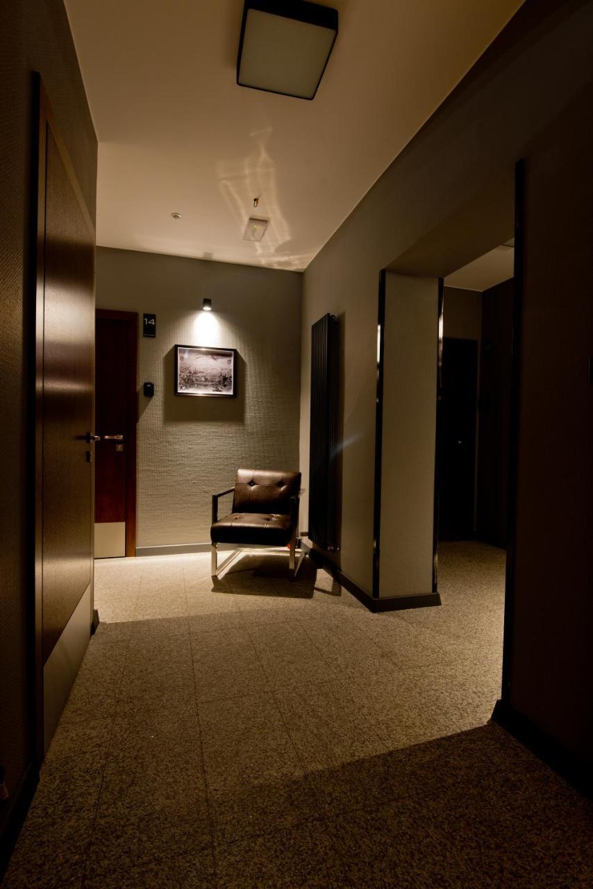 Apartsuites I Sorau Жари Екстериор снимка A corridor at the hotel