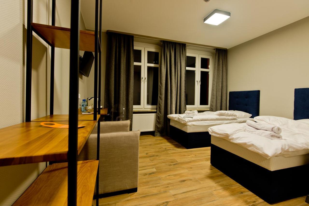 Apartsuites I Sorau Жари Екстериор снимка A room at the hotel